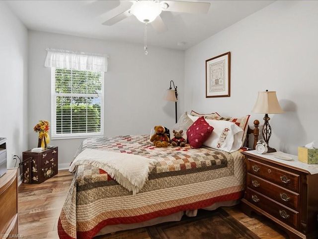 8647 Genova CT, Naples, FL 34114