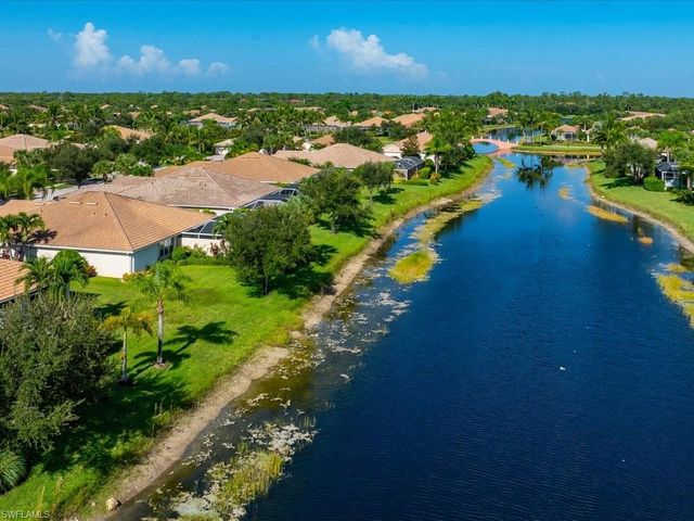 8647 Genova CT, Naples, FL 34114