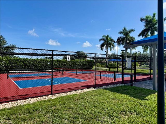 8647 Genova CT, Naples, FL 34114