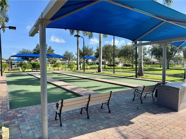 8647 Genova CT, Naples, FL 34114