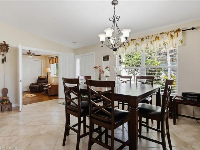 8647 Genova CT, Naples, FL 34114