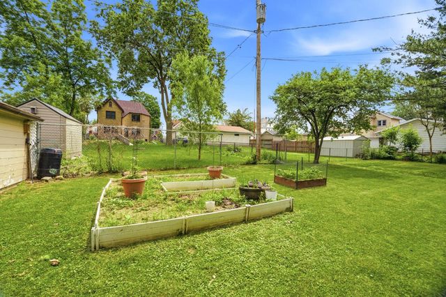 609 W Mackie STREET, Beaver Dam, WI 53916