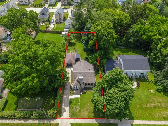 609 W Mackie STREET, Beaver Dam, WI 53916