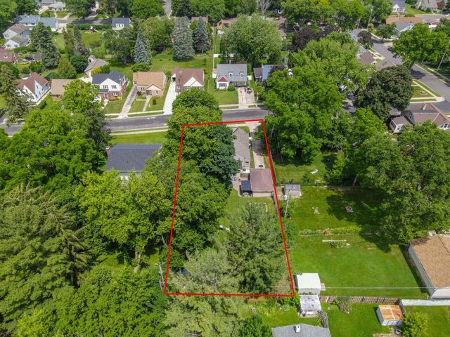 609 W Mackie STREET, Beaver Dam, WI 53916
