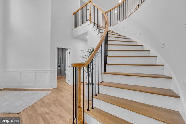 12111 WALNUT BRANCH RD, Reston, VA 20194