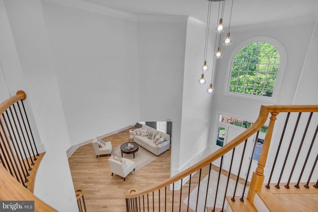 12111 WALNUT BRANCH RD, Reston, VA 20194
