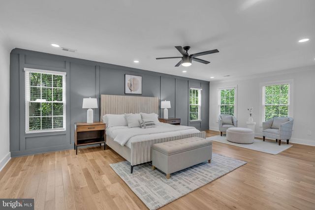 12111 WALNUT BRANCH RD, Reston, VA 20194