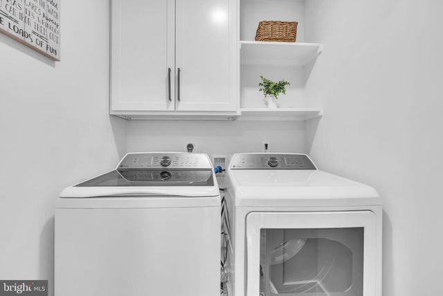 12111 WALNUT BRANCH RD, Reston, VA 20194