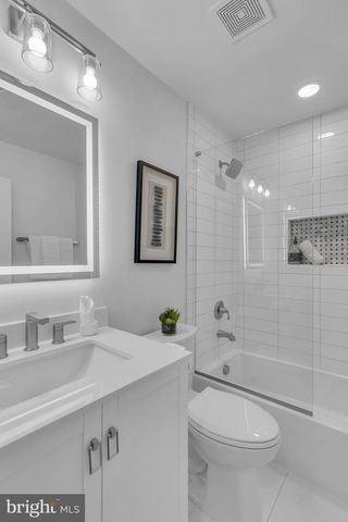 12111 WALNUT BRANCH RD, Reston, VA 20194