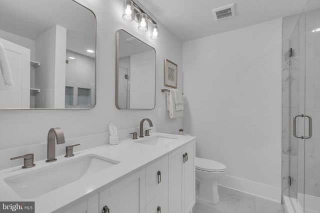 12111 WALNUT BRANCH RD, Reston, VA 20194