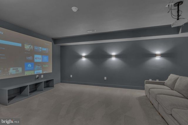 12111 WALNUT BRANCH RD, Reston, VA 20194