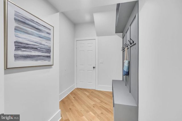 12111 WALNUT BRANCH RD, Reston, VA 20194
