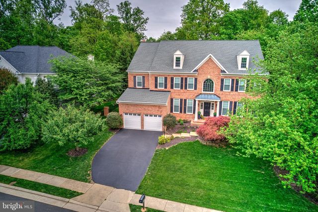 12111 WALNUT BRANCH RD, Reston, VA 20194