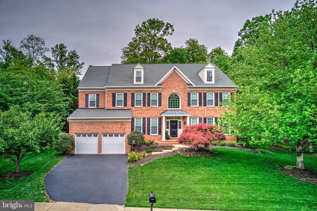 12111 WALNUT BRANCH RD, Reston, VA 20194