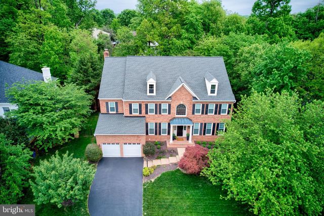 12111 WALNUT BRANCH RD, Reston, VA 20194