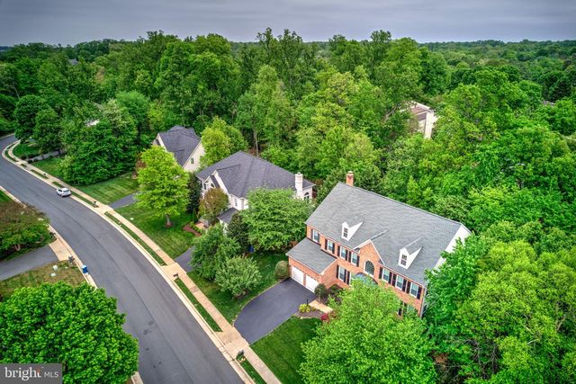 12111 WALNUT BRANCH RD, Reston, VA 20194