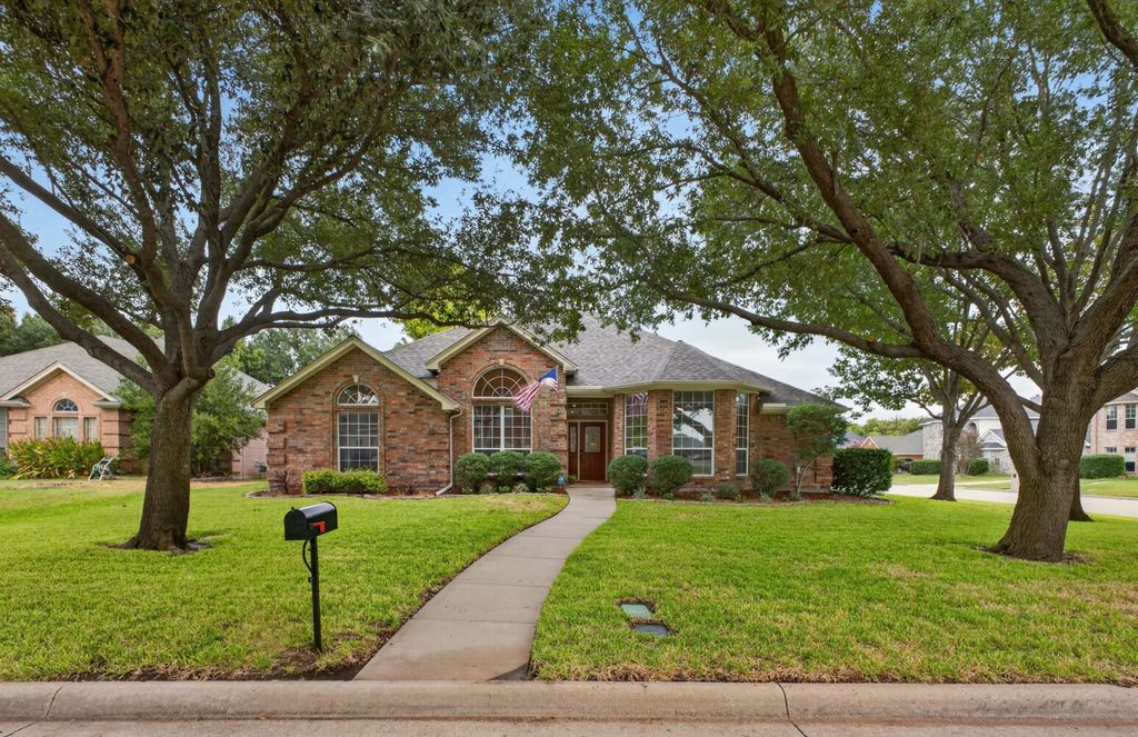 1600 Churchill Lane, Mansfield, TX 76063 — exterior