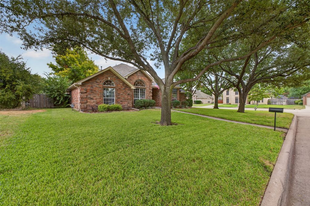 1600 Churchill Lane, Mansfield, TX 76063 — photo 4
