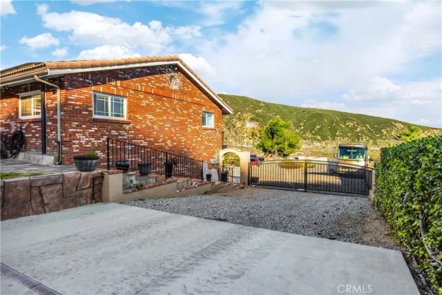 3070 Lytle Creek, Fontana, CA 92336