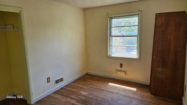 543 Chandler St, Worcester, MA 01602