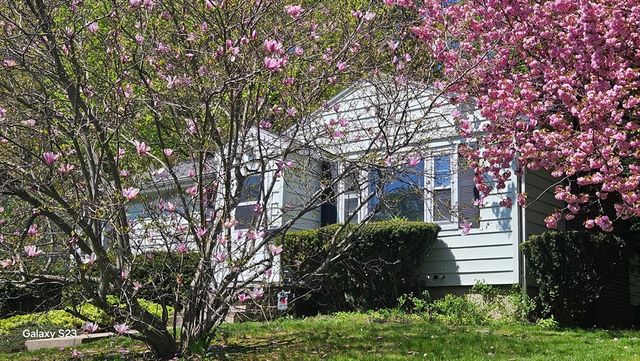 543 Chandler St, Worcester, MA 01602