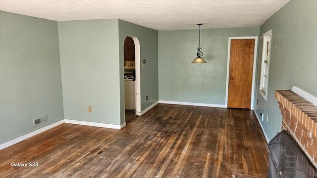 543 Chandler St, Worcester, MA 01602