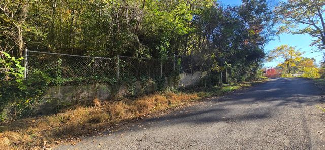 408 Hollywood Drive, Rossville, GA 30741