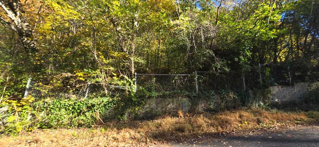 408 Hollywood Drive, Rossville, GA 30741