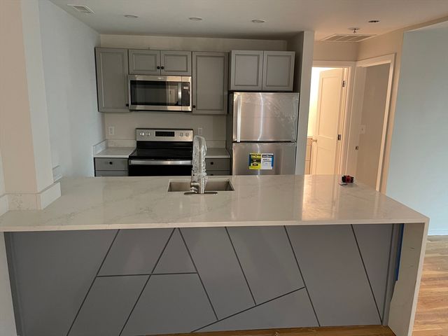 217 Thorndike 108, Cambridge, MA 02141