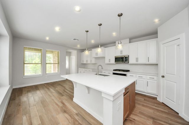 143 Lukewood Circle, Conroe, TX 77318