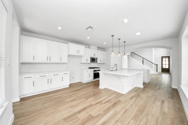 143 Lukewood Circle, Conroe, TX 77318