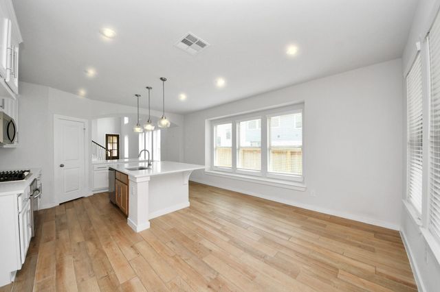 143 Lukewood Circle, Conroe, TX 77318