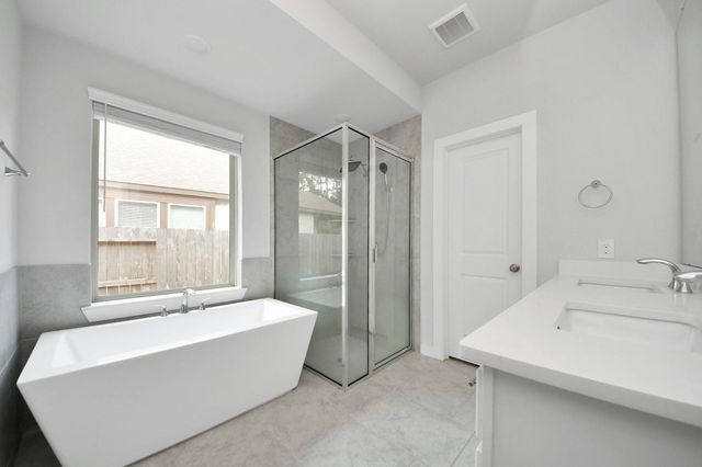 143 Lukewood Circle, Conroe, TX 77318