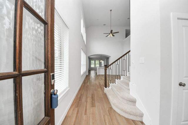 143 Lukewood Circle, Conroe, TX 77318