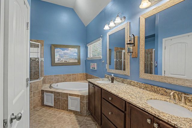 160 OAK HOLLOW DR, Oakland, TN 38060