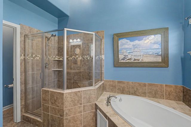 160 OAK HOLLOW DR, Oakland, TN 38060