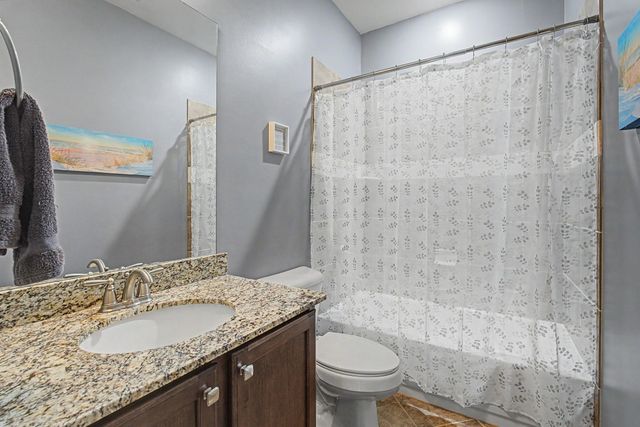 160 OAK HOLLOW DR, Oakland, TN 38060