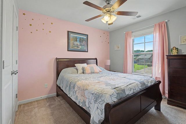 160 OAK HOLLOW DR, Oakland, TN 38060