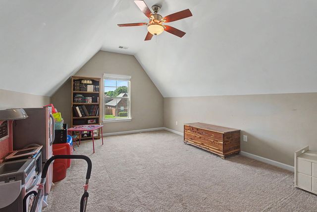 160 OAK HOLLOW DR, Oakland, TN 38060