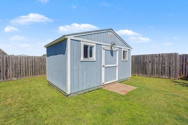 160 OAK HOLLOW DR, Oakland, TN 38060