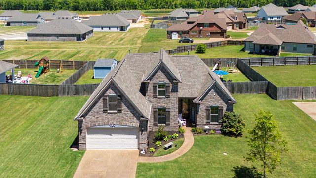 160 OAK HOLLOW DR, Oakland, TN 38060