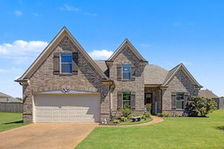 160 OAK HOLLOW DR, Oakland, TN 38060