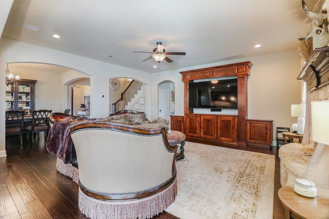 230 Sandy Way, Red Oak, TX 75154