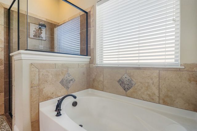 230 Sandy Way, Red Oak, TX 75154