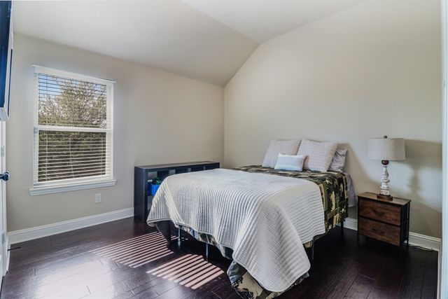 230 Sandy Way, Red Oak, TX 75154