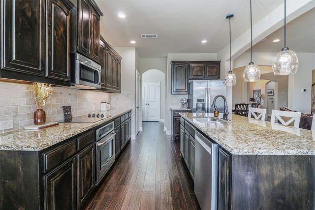 230 Sandy Way, Red Oak, TX 75154