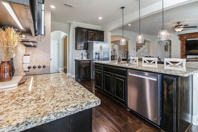 230 Sandy Way, Red Oak, TX 75154