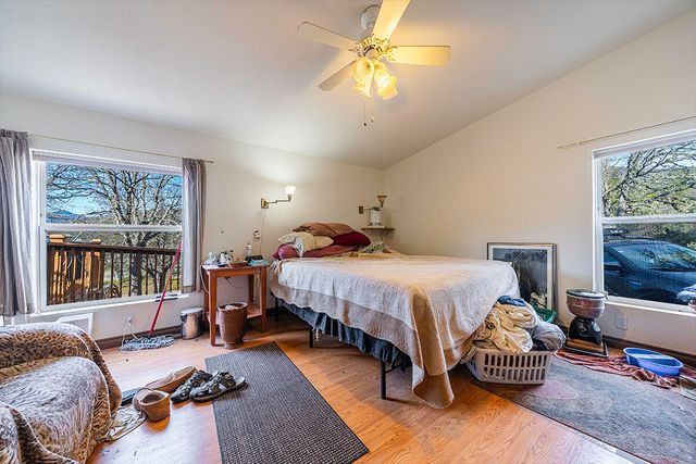 10376 Sterling Creek Road, Jacksonville, OR 97530