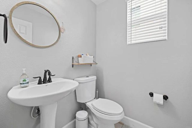 765 Avenida Abeja, San Marcos, CA 92069