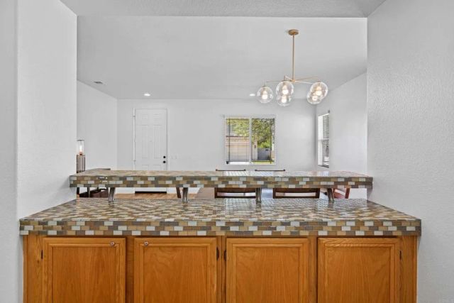 765 Avenida Abeja, San Marcos, CA 92069